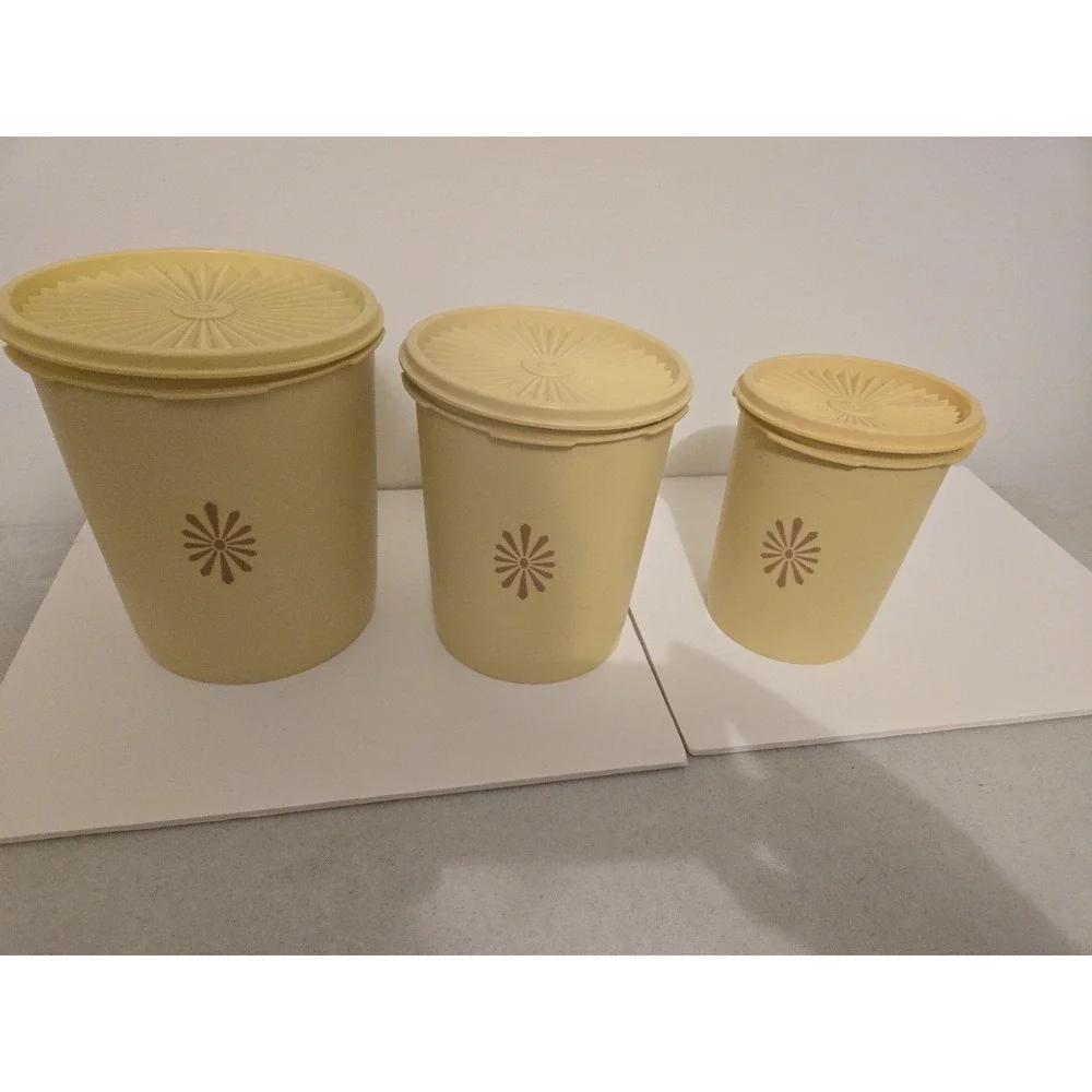 Tupperware 3pc yellow